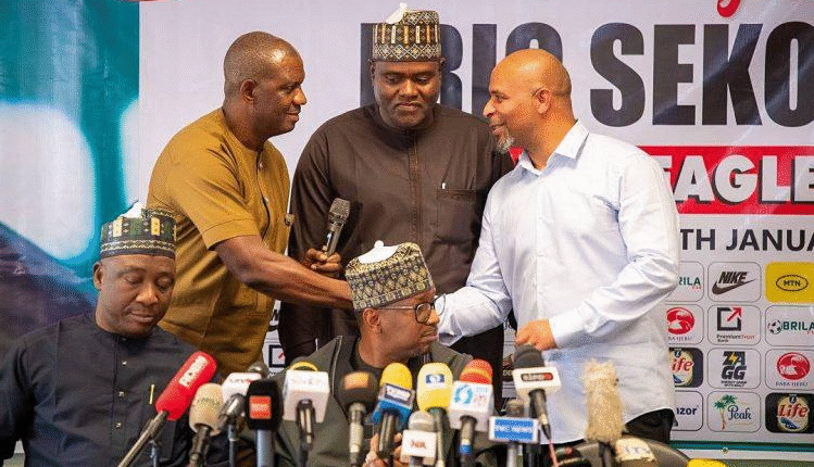 Yakubu Aiyegbeni Warns NFF: “Sacking Chelle Now Would Be Madness – No More Siasia or Eguavoen”