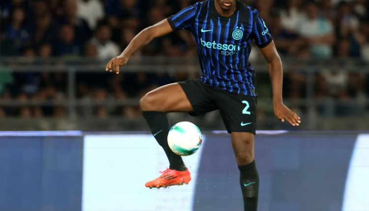 Inter Milan Injury Blow: Denzel Dumfries Ruled Out for Four Months After Ankle Surgery