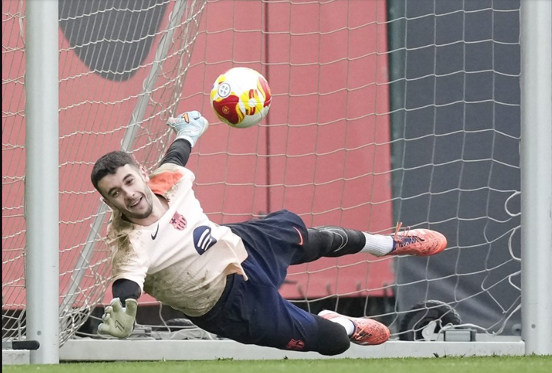 Spain Coach Plays Down Joan Garcia Hype as Goalkeeper Battle Heats Up Before World Cup