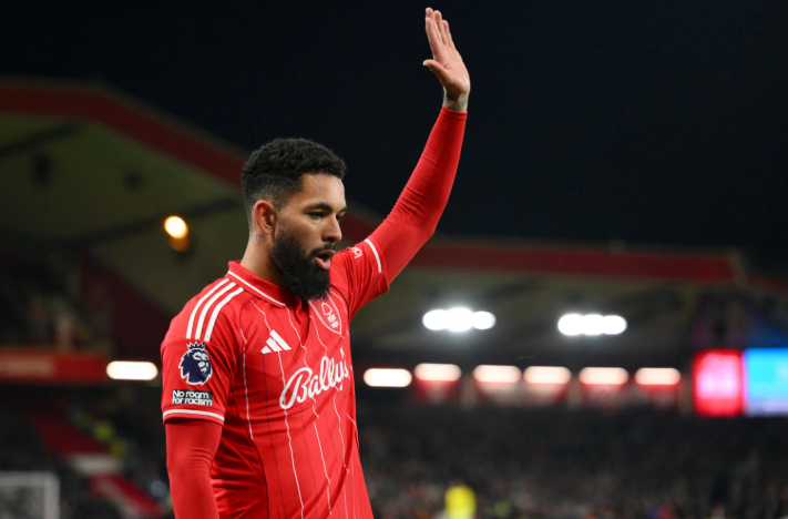 Chelsea Pivot to 'Different Options' as Villa Steal March in Douglas Luiz Chase