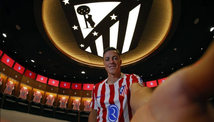 Raspadori Transfer Twist: Atletico Madrid Face January Dilemma as Roma Loan Deal Hangs in Balance