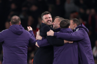 Berbatov Warns Man United: Don't Give Carrick the Job Yet Despite Sensational Start